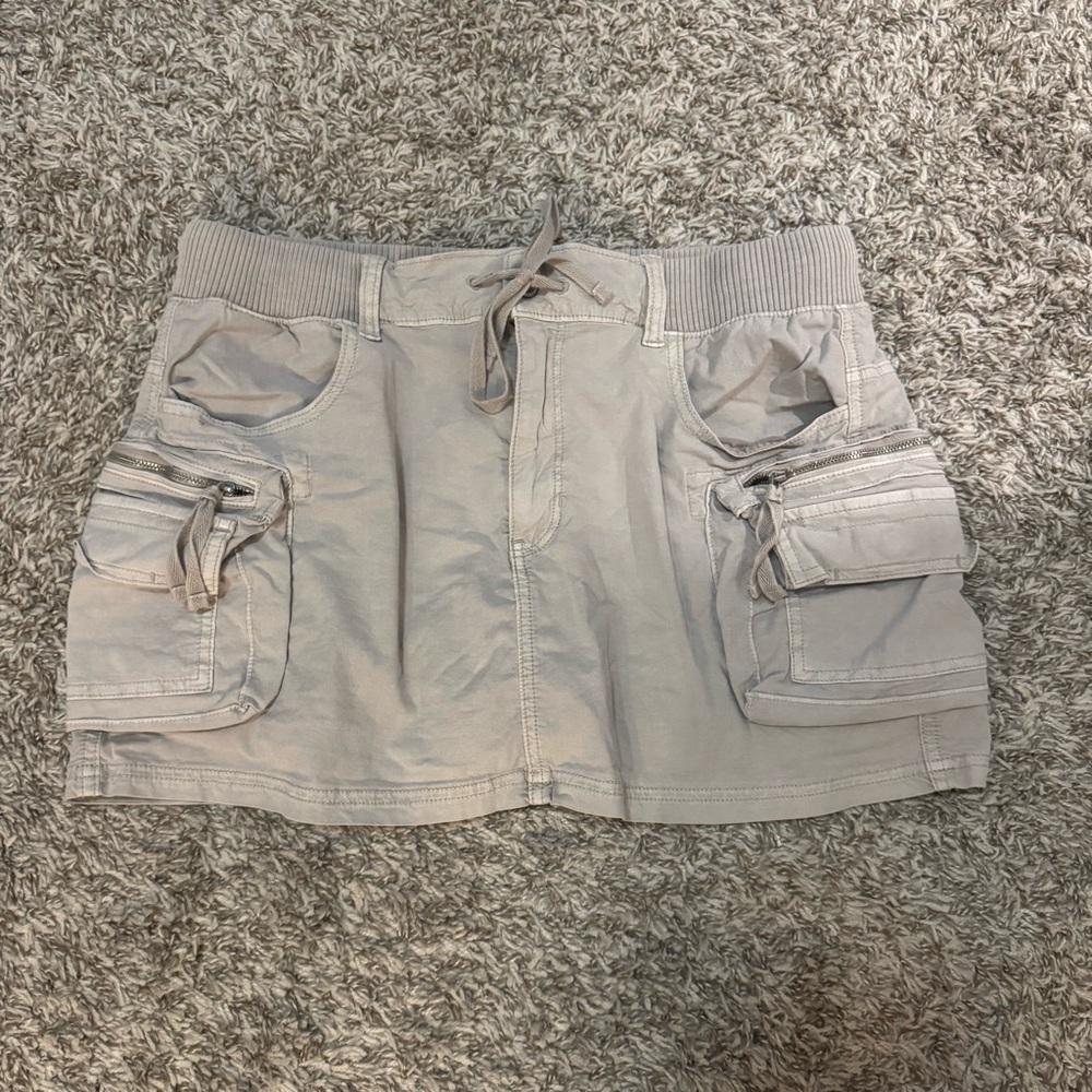 American Eagle Outfitters Light Gray Skort